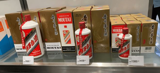 都吃美食喝美酒回国后却集体破防！PG麻将胡了大量乌克兰游客涌